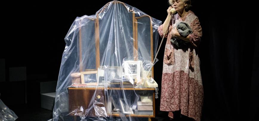 Keistuolių teatras keliauja į Šiaulius ir kviečia į spektaklį „Labanakt, mama“!