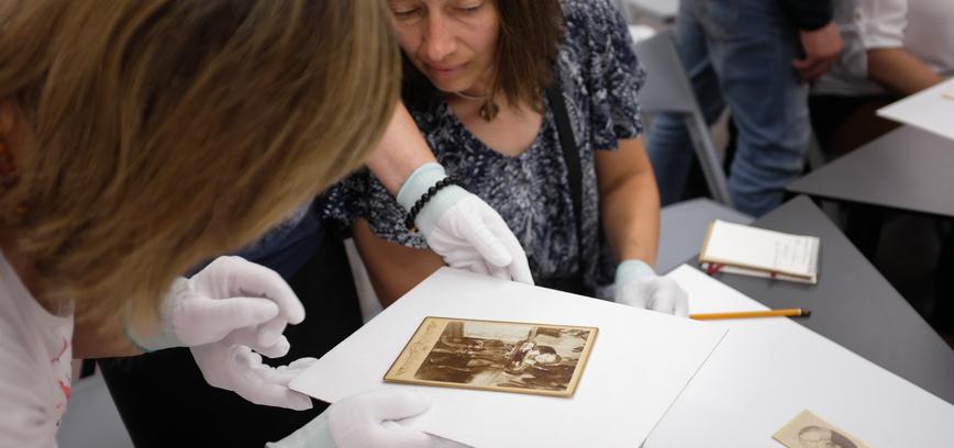 TARPTAUTINIS SENŲJŲ FOTOGRAFIJOS TECHNOLOGIJŲ SIMPOZIUMAS SUBURS FOTOGRAFIJOS TYRĖJUS, SENŲJŲ FOTOGRAFIJOS TECHNIKŲ PRAKTIKUS