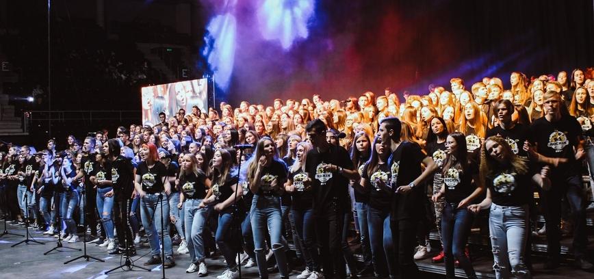 LAPKRIČIO 18-ĄJĄ JAUNIMĄ SUBURS TRADICINIS RENGINYS – „GALIMYBIŲ FESTIVALIS TAVO PIN KODAS“