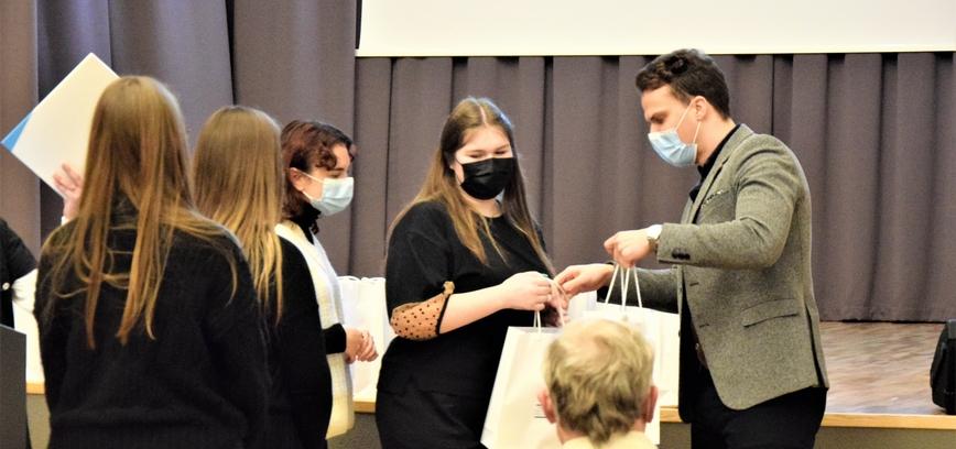 JAUNIMAS DALIJOSI IDĖJOMIS ŠIAULIŲ MIESTUI