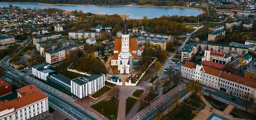 VASARA PRASIDEDA PILIGRIMYSTE: ŽYGIUOTI KVIEČIA NET KETURIOS SAVIVALDYBĖS