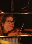 TALENTINGOJI SMUIKININKĖ: „KULTŪRA PLEČIASI, KAI JAUNI ŽMONĖS YRA SMALSŪS“