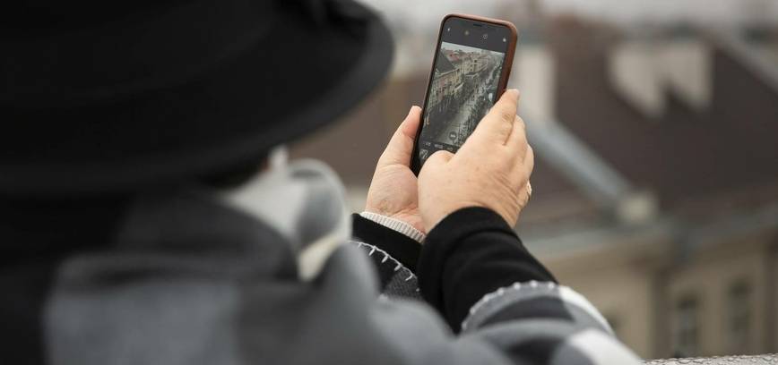 Fotografuoju telefonu. Mobiliografijos kursai senjorams