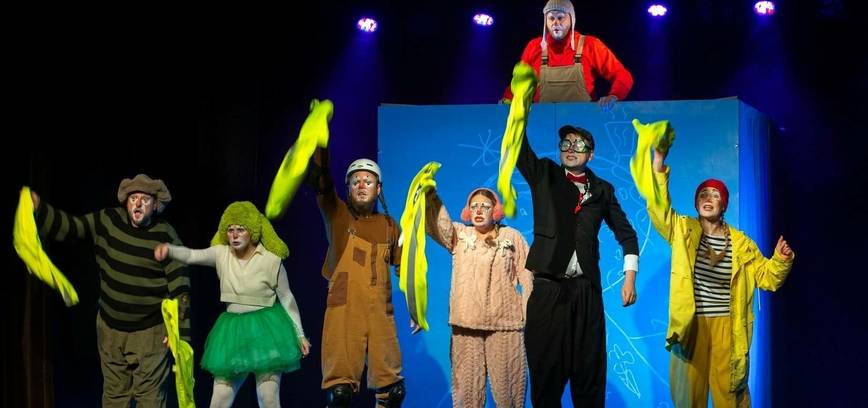  Naisių vasaros teatro spektaklis „Virvelės istorijos“ 