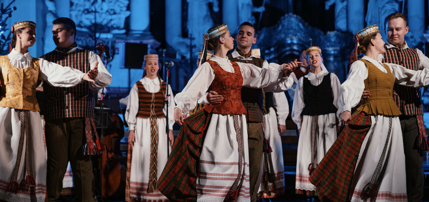  Šventinis koncertas „Parvažiavo saulė“ 