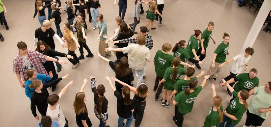  Folklorinių šokių vakaronė 