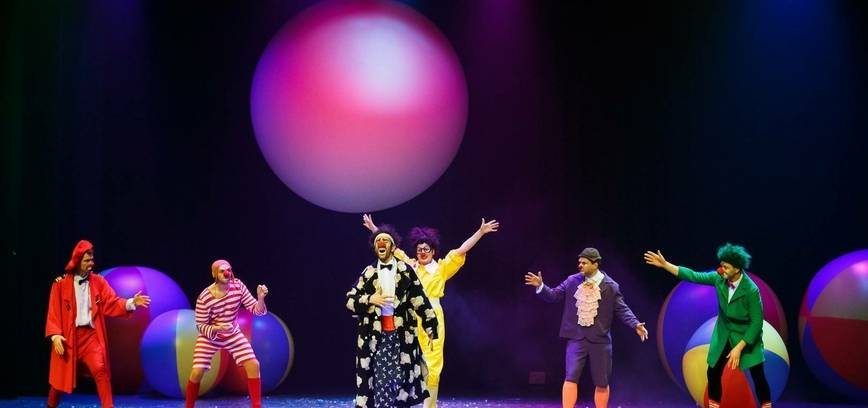  Kultinis klounų šou „Klounai – nuotykiai tęsiasi“ 