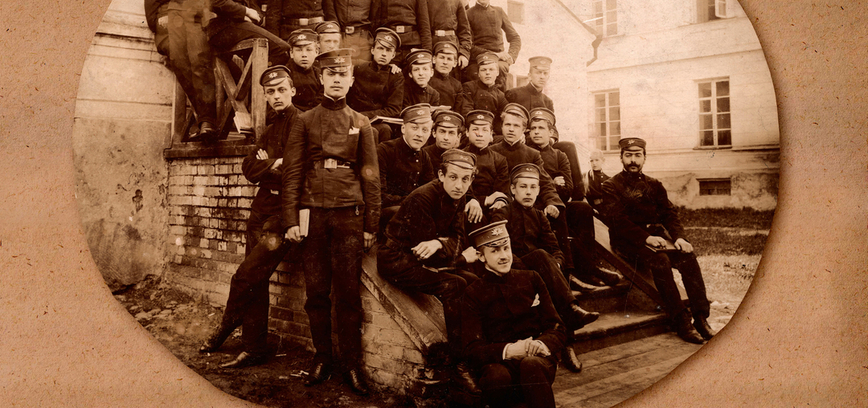 Paroda „Žymių Lietuvos šeimų ženklai Šiaulių berniukų gimnazijoje“