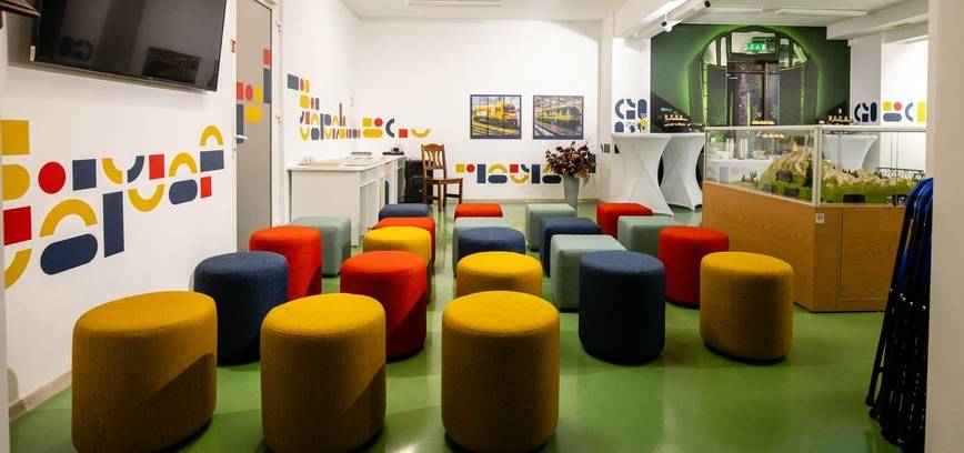 DOKUMENTINIO FILMO „GELEŽINKELIO PASAKOJIMAI“ PERŽIŪRA ŠIAULIŲ GELEŽINKELIŲ MUZIEJUJE