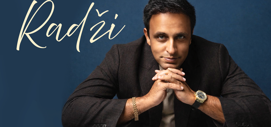 Dainuoja RADŽI. Smuklė JUONĖ PASTUOGĖ kiemas