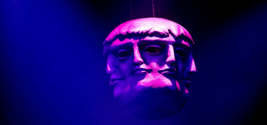 PASLAPTINGAS TEATRO UŽKULISIŲ PASAULIS