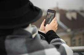 Fotografuoju telefonu. Mobiliografijos kursai senjorams