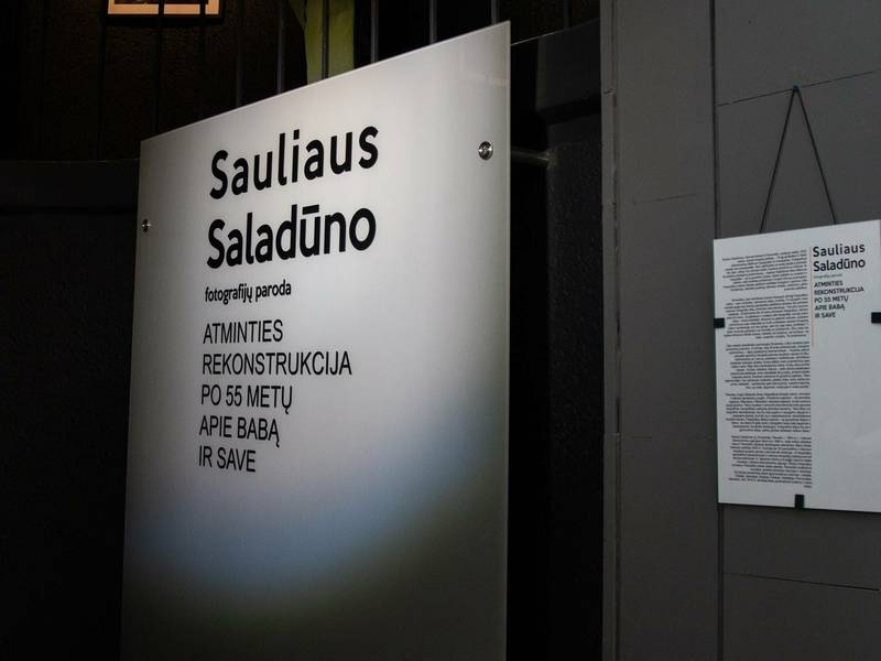  Sauliaus Saladūno fotografijų paroda „Atminties rekonstrukcija po 55 metų apie babą ir save“ 