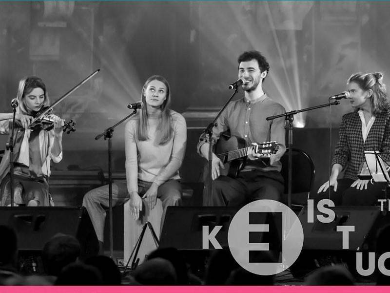 AUFFÜHRUNG DES THEATRE OF FREAKS FÜR DIE GANZE FAMILIE „LIEDER AUS DER KINDHEIT“