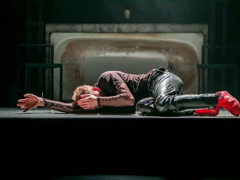 MAN ŠIANDIEN – HAMLETAS