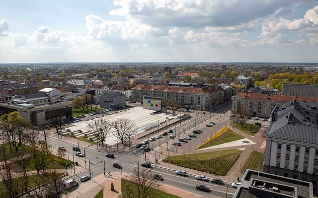 GAISMAS NO AUGŠU: NO RENESANSES TORŅIEM LĪDZ SAULES APGAISMOTIEM AUGSTĀM