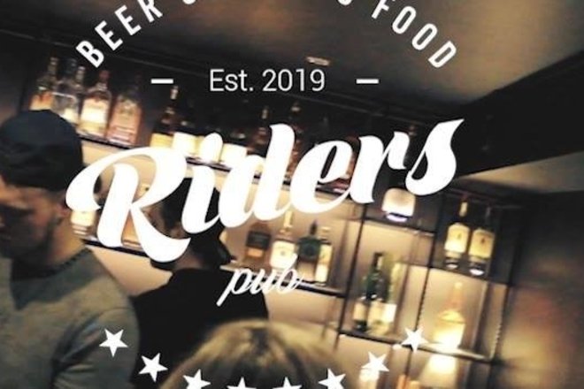 RIDERS PUB