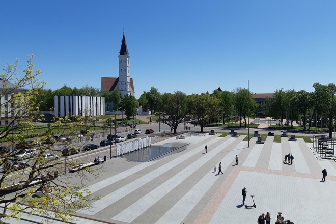 PLACE DE LA RESSURECTION