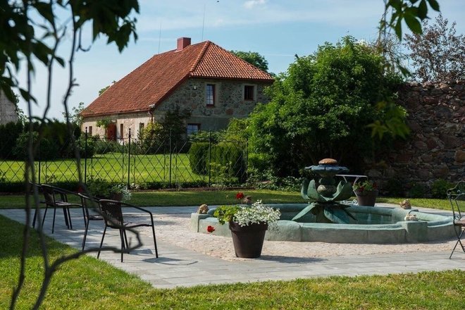 MANOIR EN PIERRE