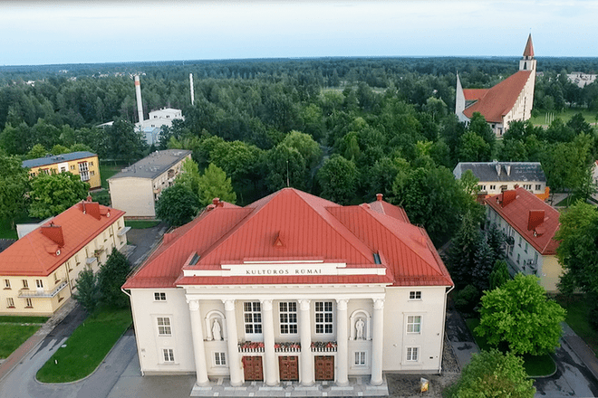 CENTRE CULTUREL MUNICIPAL DU DISTRICT D'AKMENĖ. NOUVELLE CHAMBRE DE CULTURE EN PIERRE