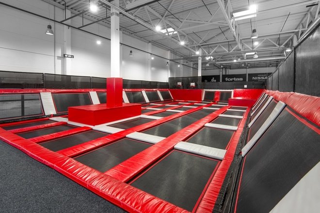 TRAMPOLINE PARK