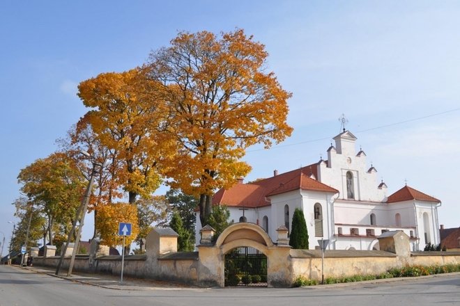 LINKUVOS ŠVČ. MERGELĖS MARIJOS ŠKAPLIERINĖS BAŽNYČIA IR KARMELITŲ VIENUOLYNAS