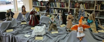 LITERATŪRINIAI HEROJAI KVIEČIA SKAITYTI