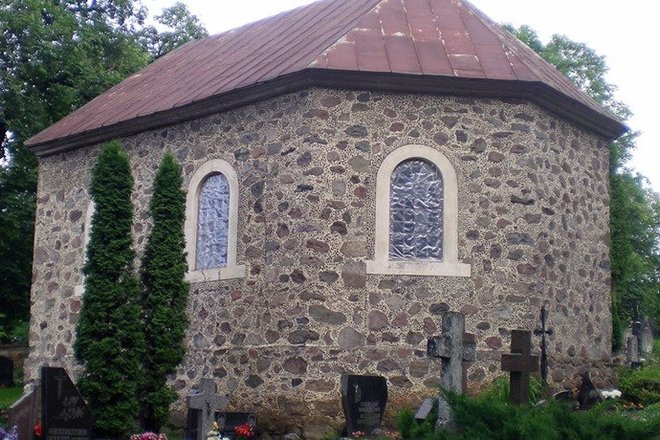 CHAMBRE DU CIMETIÈRE DE PIERRE DE LYGUMAI