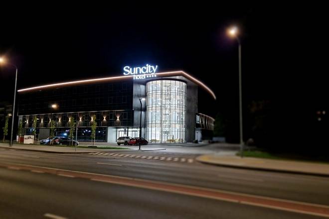 SUNCITY HOTEL